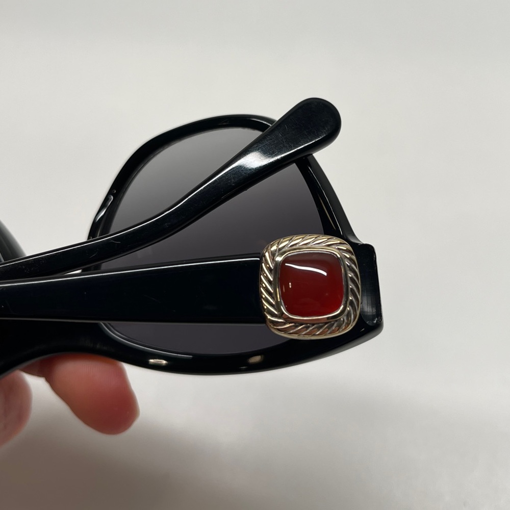 David Yurman Black Sunglasses with Red Accents - original case not included - Picture 14 of 15